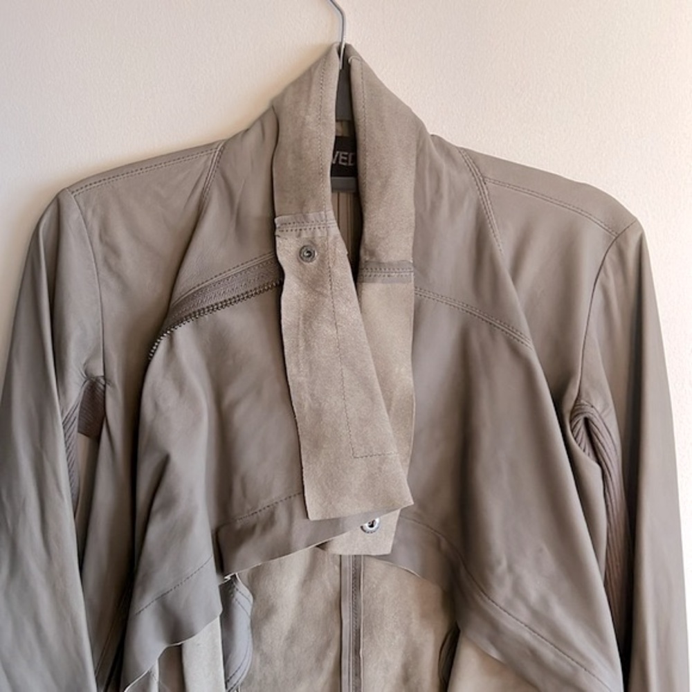 VEDA Leather Moto Biker Jacket - Picture 8 of 15